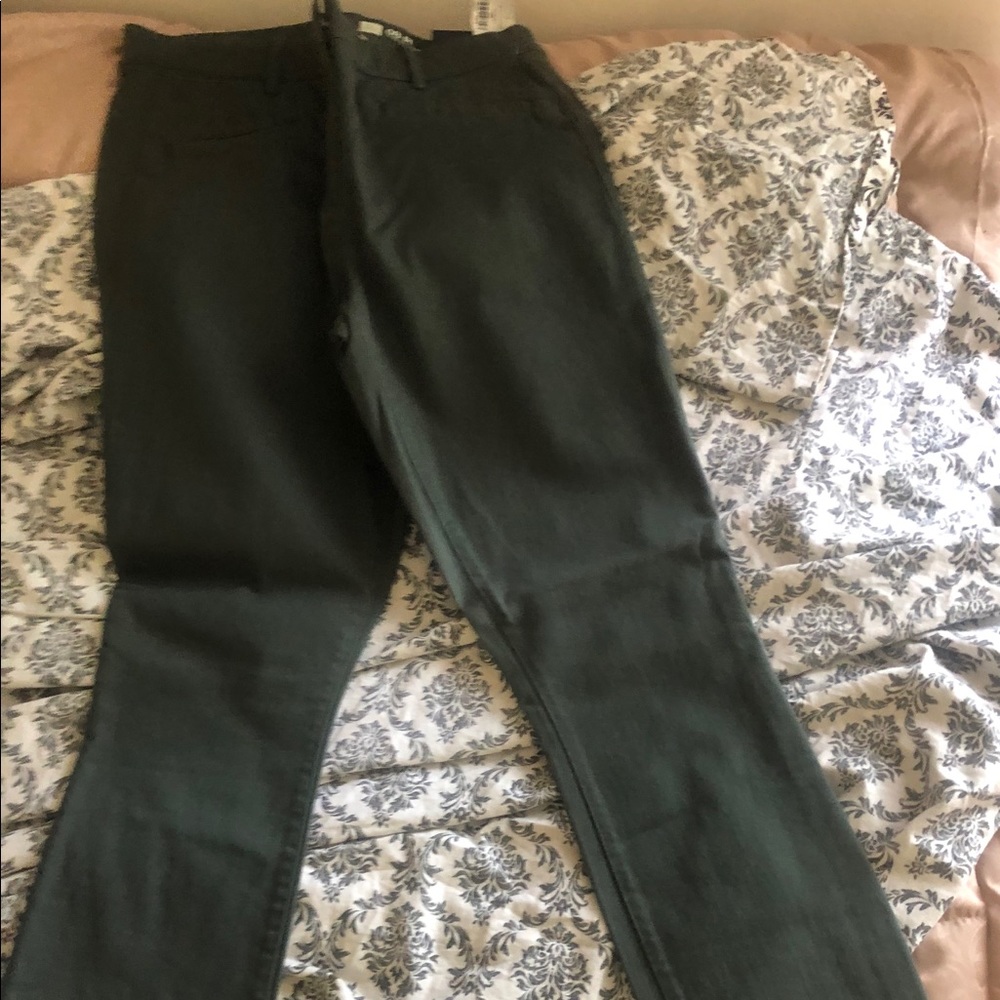 Women’s gap pants
